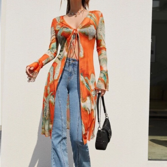 Tops - Cute colorful abstract soft open long baby doll top. 🧡